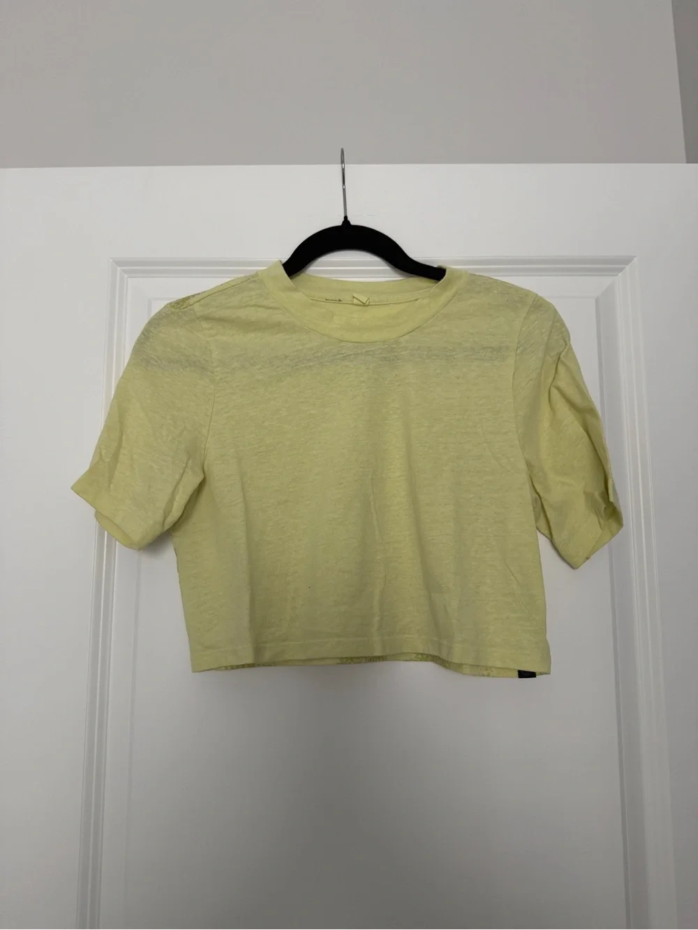 lululemon athletica Pale Lemon Cropped Tee